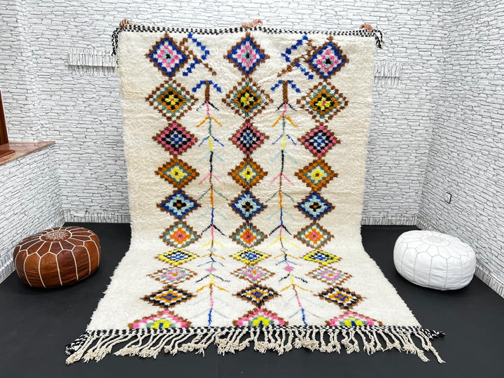 Handmade white Moroccan wool rug with colorful diamond motifs – Azilal Berber design