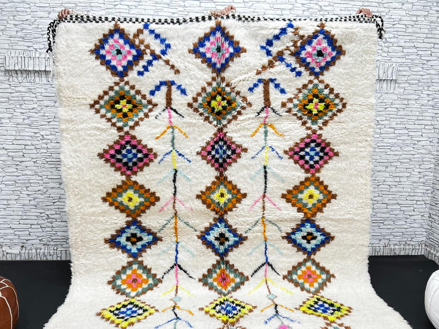 Handmade white Moroccan wool rug with colorful diamond motifs – Azilal Berber design