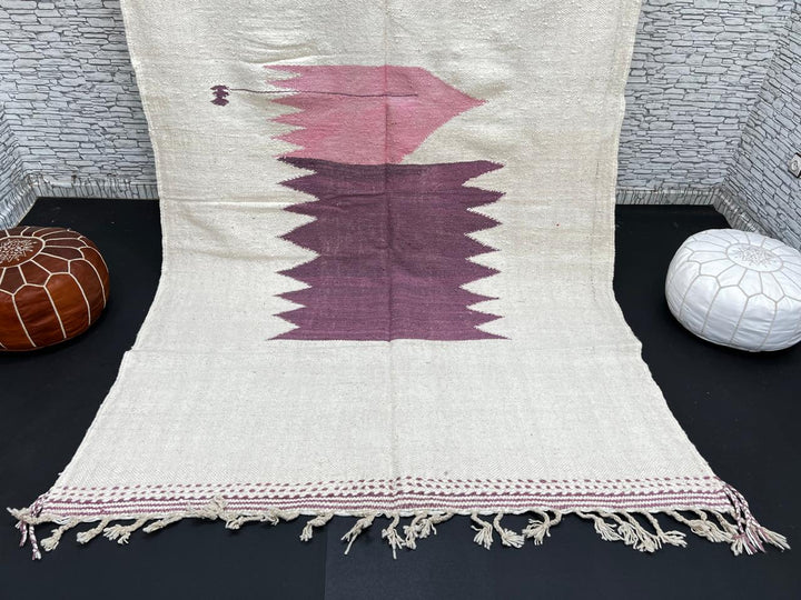 Handwoven white and purple Moroccan flatweave wool rug with geometric pink and purple motifs – Berber kilim