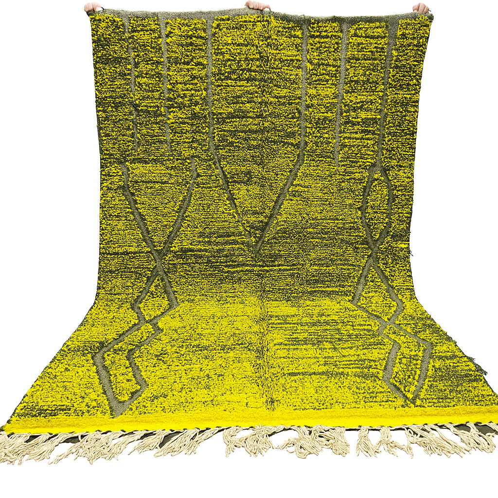 Handmade yellow-green Moroccan wool rug with gray geometric diamond lines – Beni Mrirt design