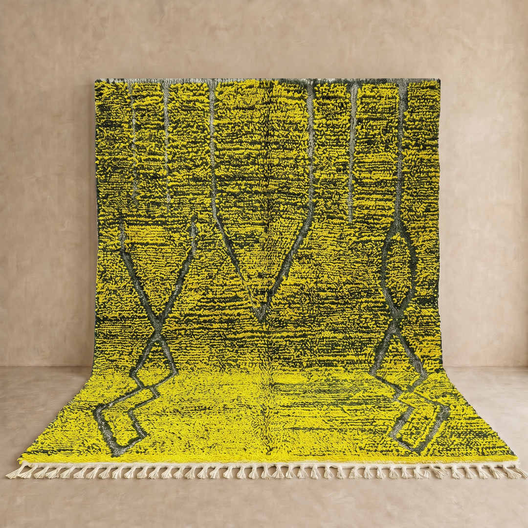 Handmade yellow-green Moroccan wool rug with gray geometric diamond lines – Beni Mrirt design