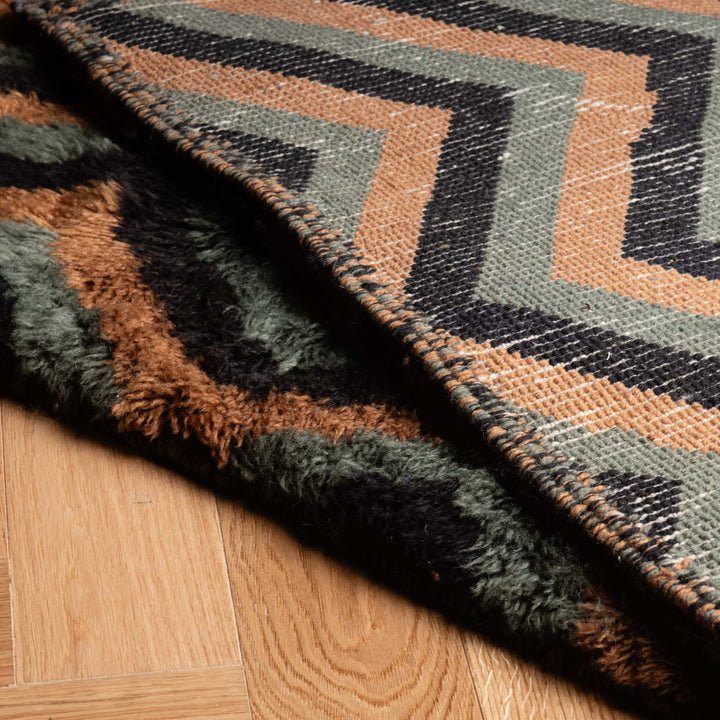 Zigzag Moroccan Rug in Earth Tones – Handmade Wool