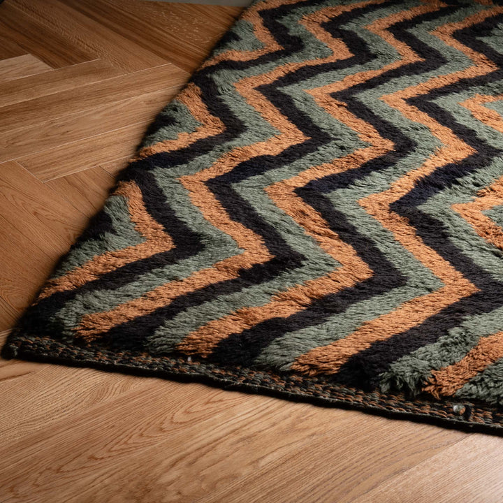 Zigzag Moroccan Rug in Earth Tones – Handmade Wool