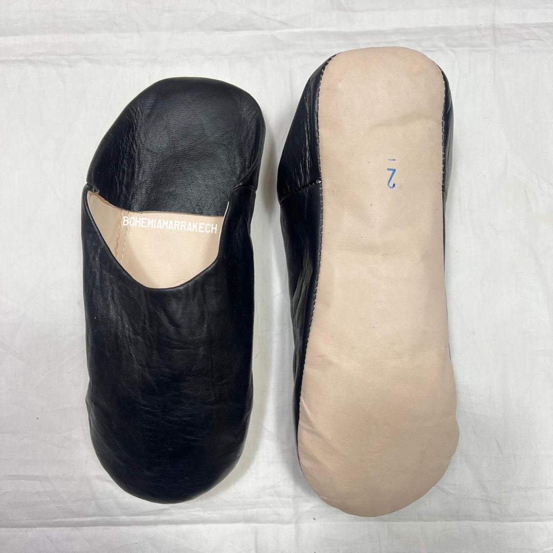 Minimalist Black Moroccan babouche slippers made from genuine leather