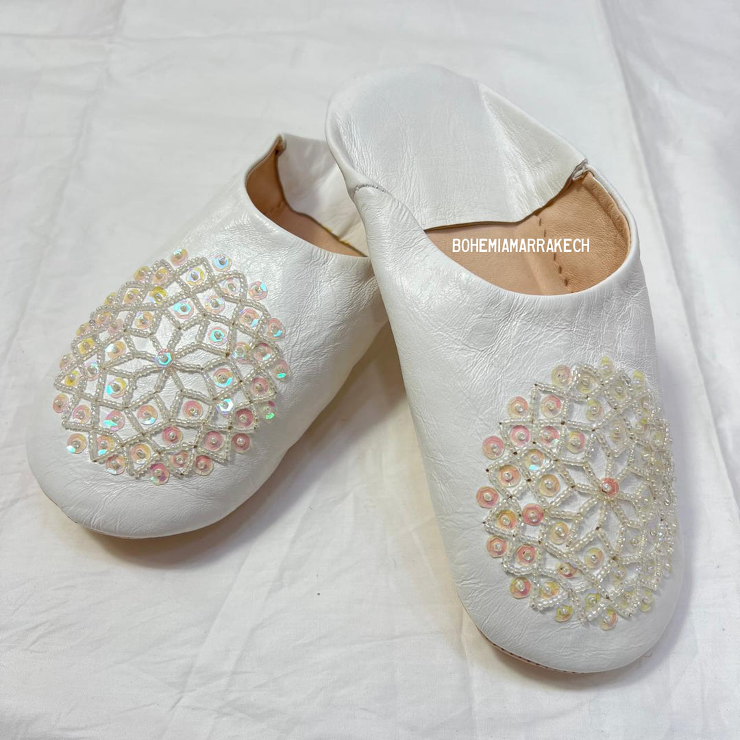 Classic Moroccan pointed babouche slippers, artisan crafted.