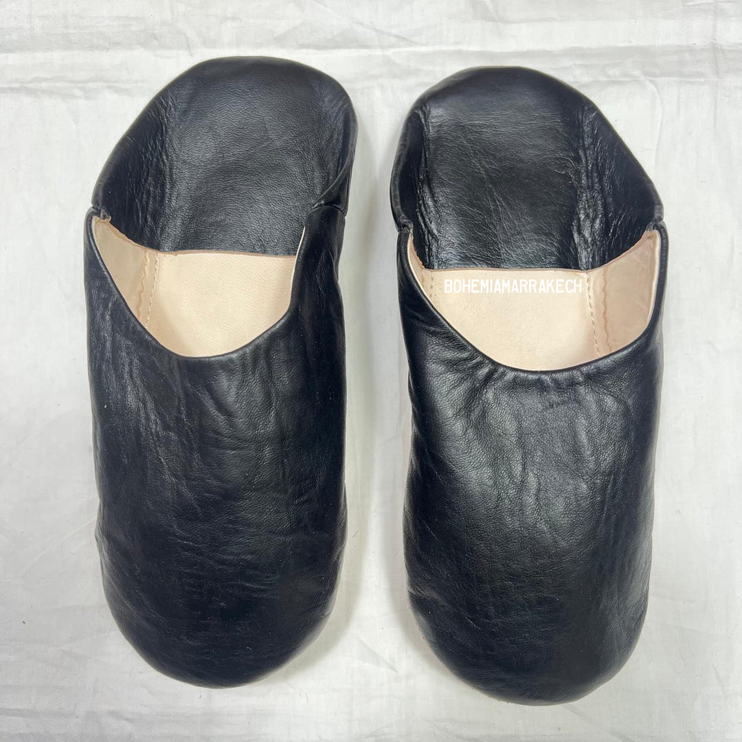 Minimalist Black Moroccan babouche slippers made from genuine leather