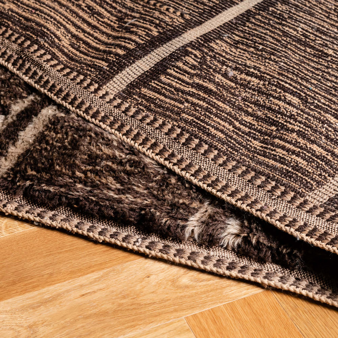 Beni Mrirt Wool Rug – Organic Bubble Motif in Natural Earth Tones