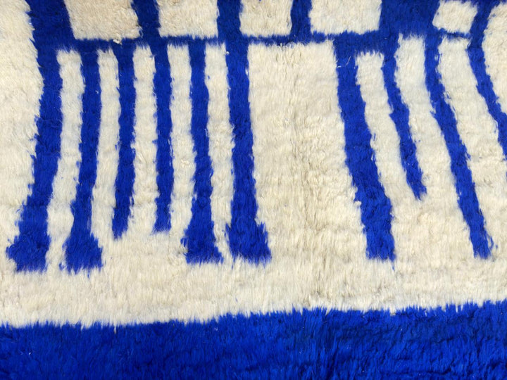 Blue and White Moroccan Wool Rug – Modern Geometric