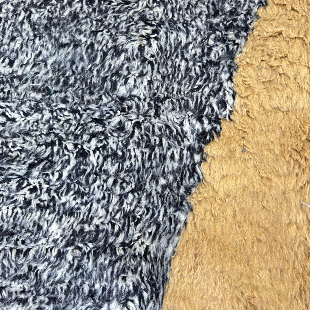 Modern Beni Mrirt Rug – Beige & Gray Moroccan Wool