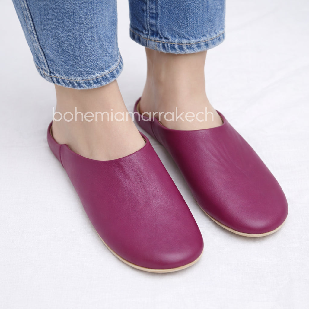 Handmade magenta Moroccan leather babouche slippers with flat sole
