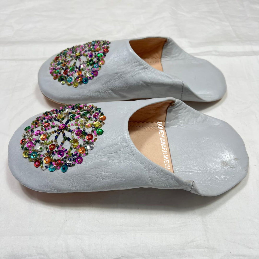 Handmade light grey Moroccan babouche slippers with colorful beadwork