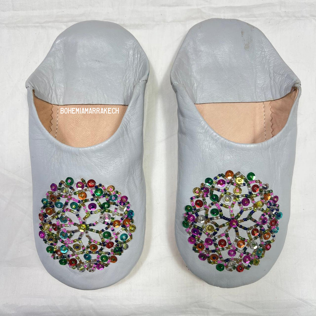 Handmade light grey Moroccan babouche slippers with colorful beadwork