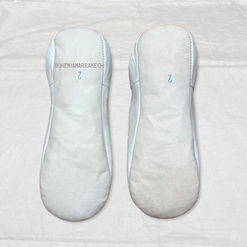 White Moroccan babouche slippers handmade in genuine leather with silver tassels