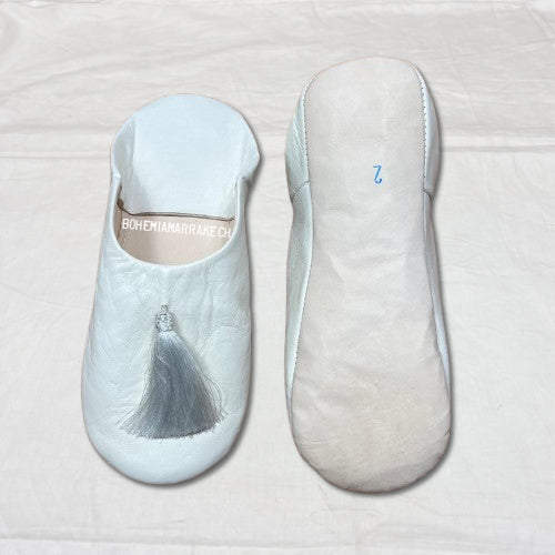 White Moroccan babouche slippers handmade in genuine leather with silver tassels