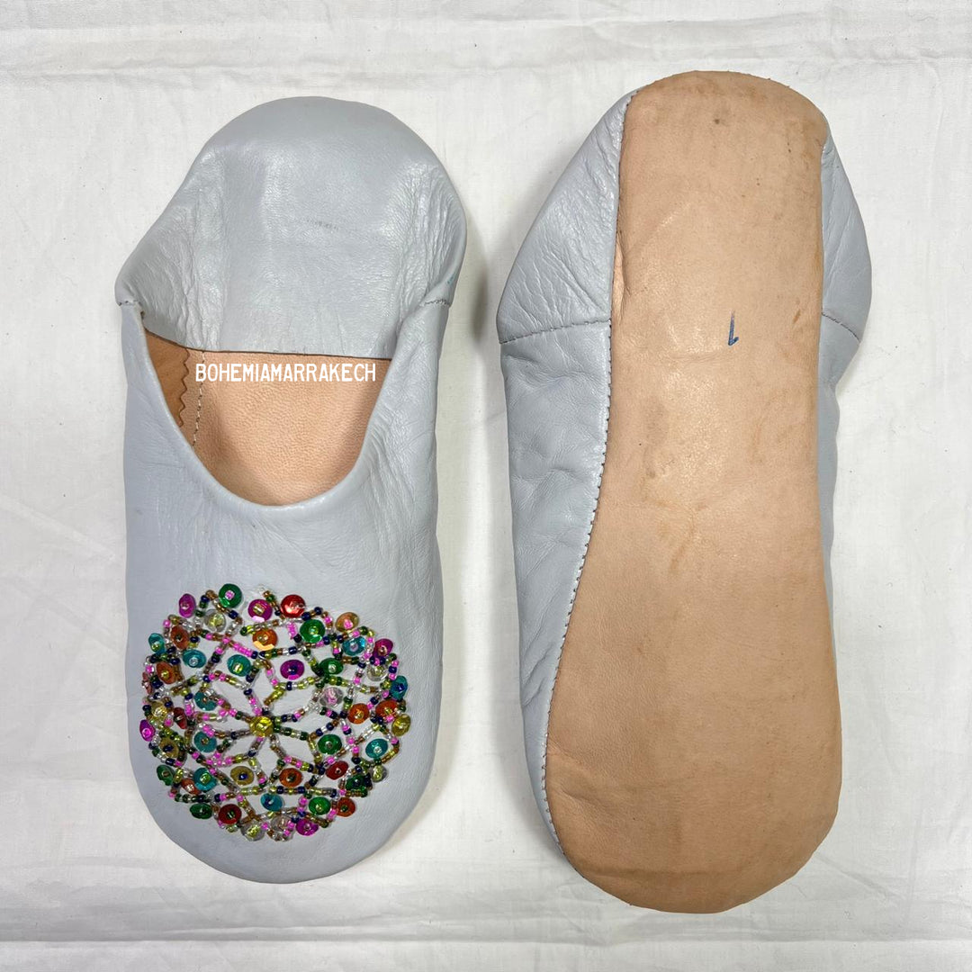 Handmade light grey Moroccan babouche slippers with colorful beadwork