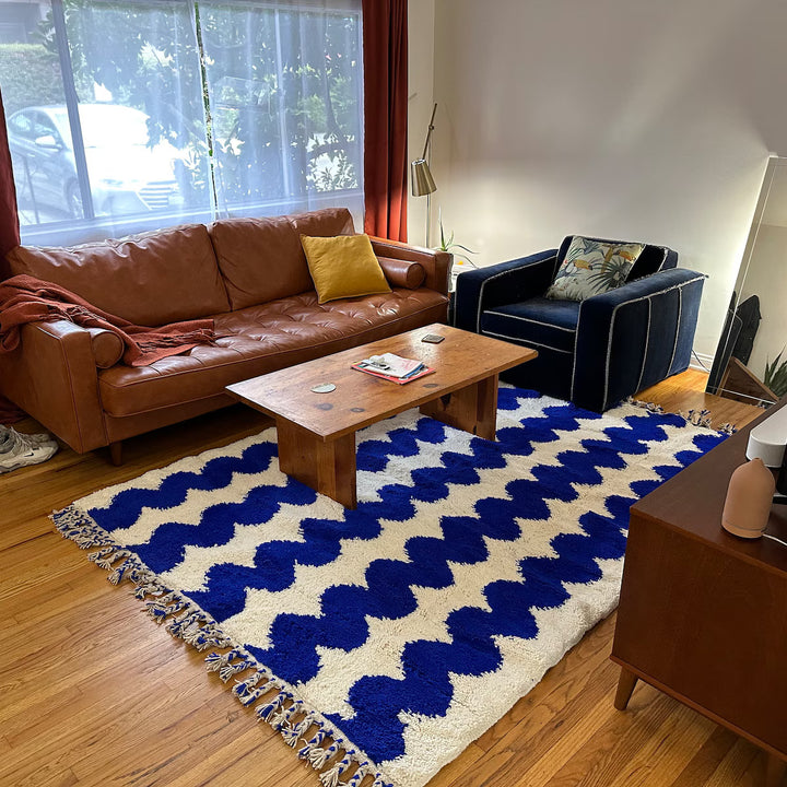 Blue & White Moroccan Wool Rug – Wavy Berber Design