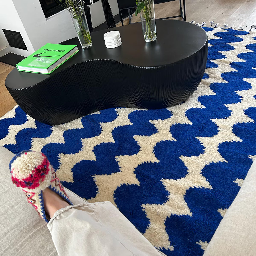 Blue & White Moroccan Wool Rug – Wavy Berber Design