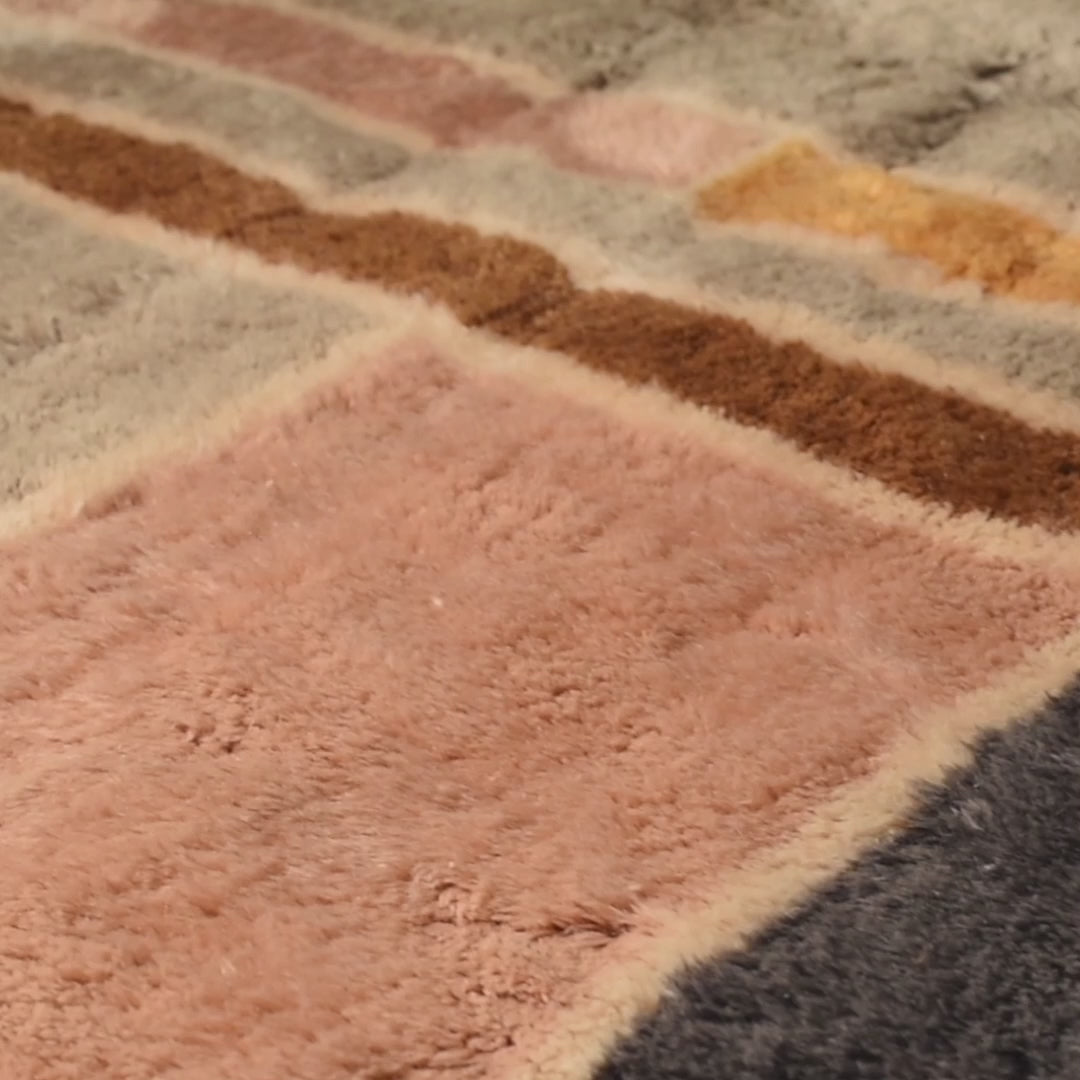 Modern Beni Mrirt Rug in Soft Neutrals – Moroccan Wool