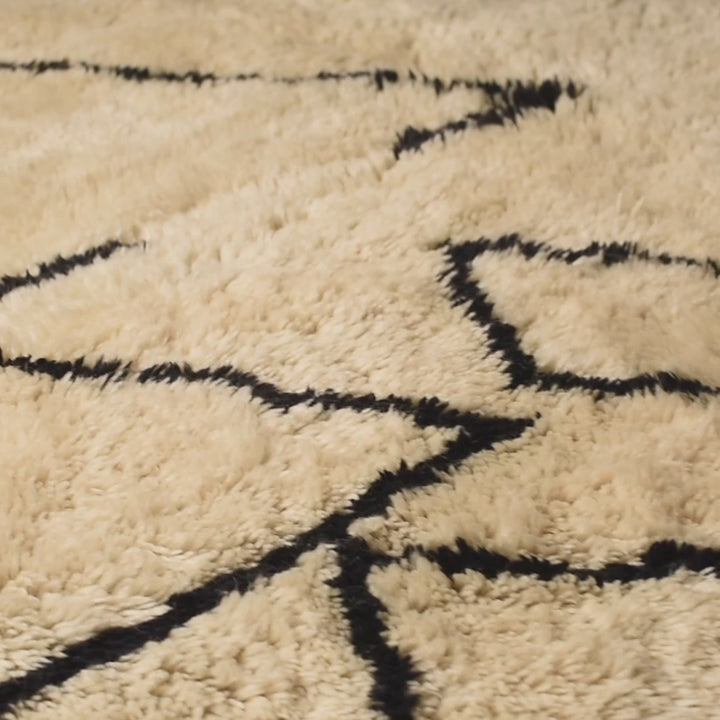Mountain Pattern Moroccan Rug – Handmade Wool Beni Ourain