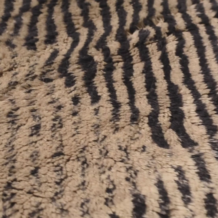 Hypnotic Beni Mrirt Rug – Black & Beige Wool Artwork
