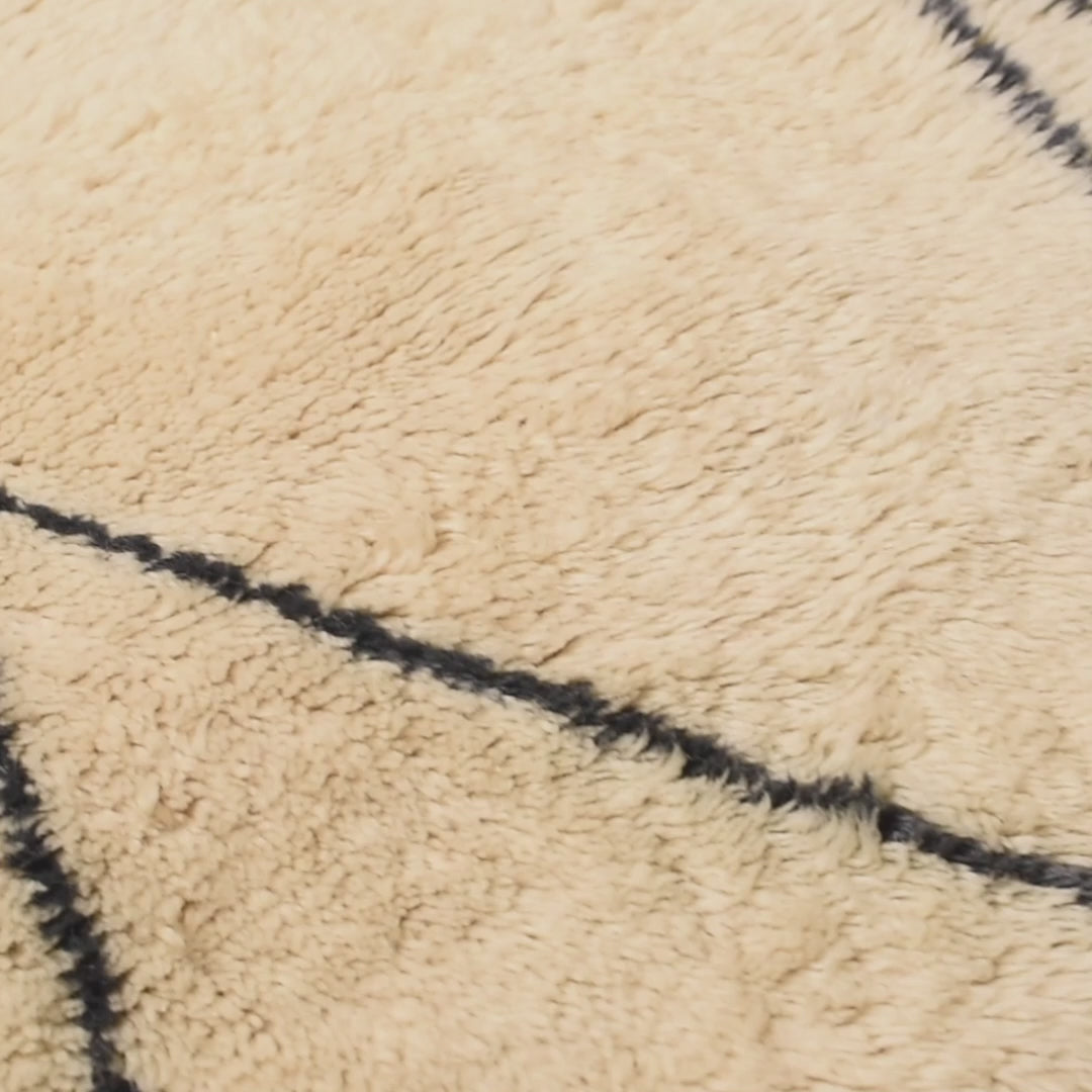 Cream Moroccan Wool Runner with Black Line Diamonds