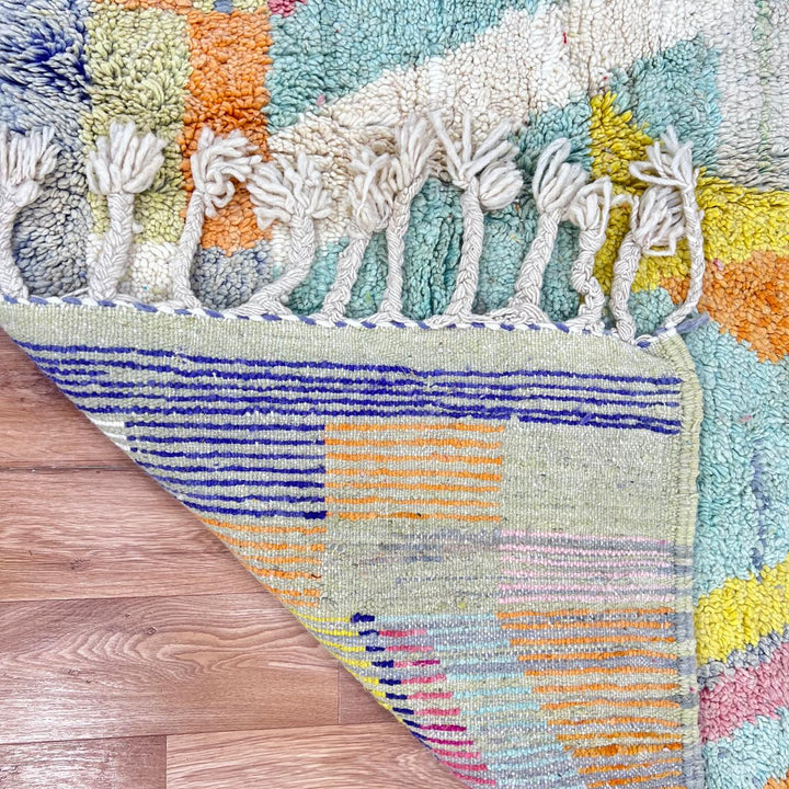 Vintage Moroccan wool rug 906 – handmade colorful Berber carpet with geometric and cross motifs (281 × 190 cm / 9.22 × 6.23 ft).