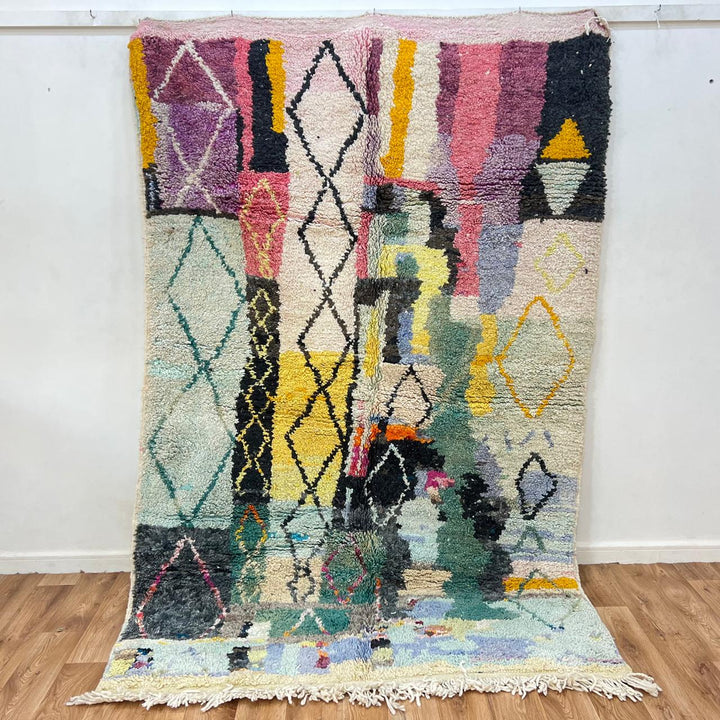 Vintage Moroccan Wool Rug 148 – handmade colorful abstract Moroccan wool rug (248 × 162 cm).