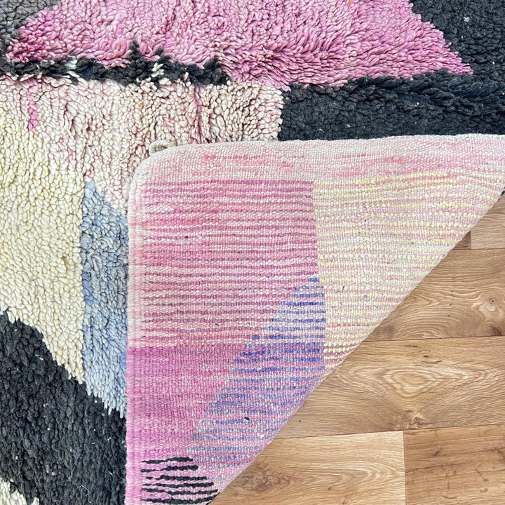 Vintage Moroccan wool rug 735 – handmade geometric pastel Berber carpet in pink, beige, and cream (247 × 156 cm / 8.10 × 5.11 ft).