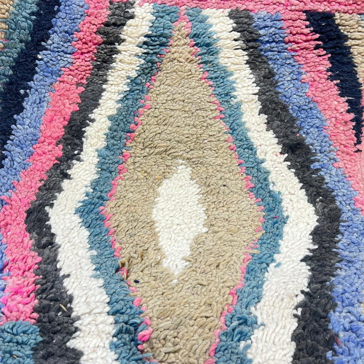 Vintage Moroccan wool runner rug 816 – handmade Berber carpet with colorful diamond geometric pattern in cream, pink, teal, and navy, 378 × 85 cm (12.40 × 2.78 ft).