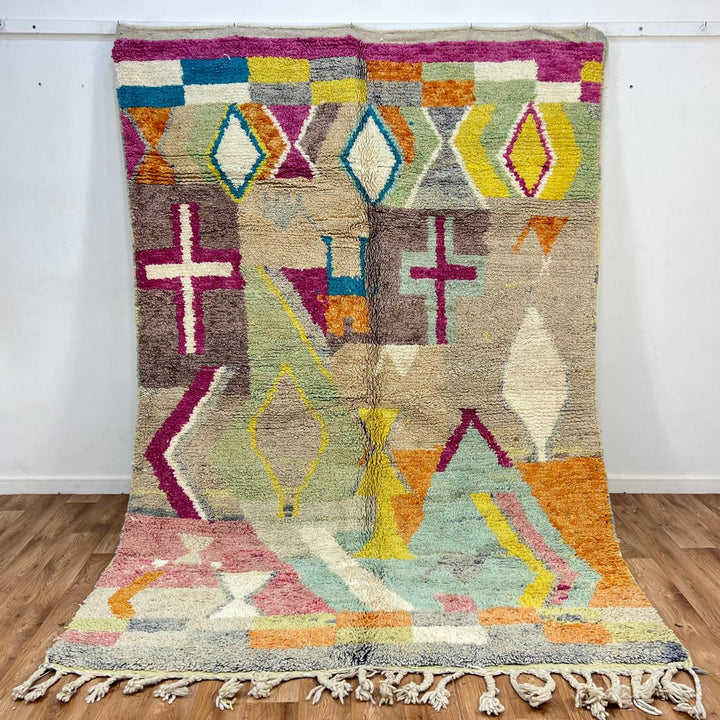 Vintage Moroccan wool rug 906 – handmade colorful Berber carpet with geometric and cross motifs (281 × 190 cm / 9.22 × 6.23 ft).