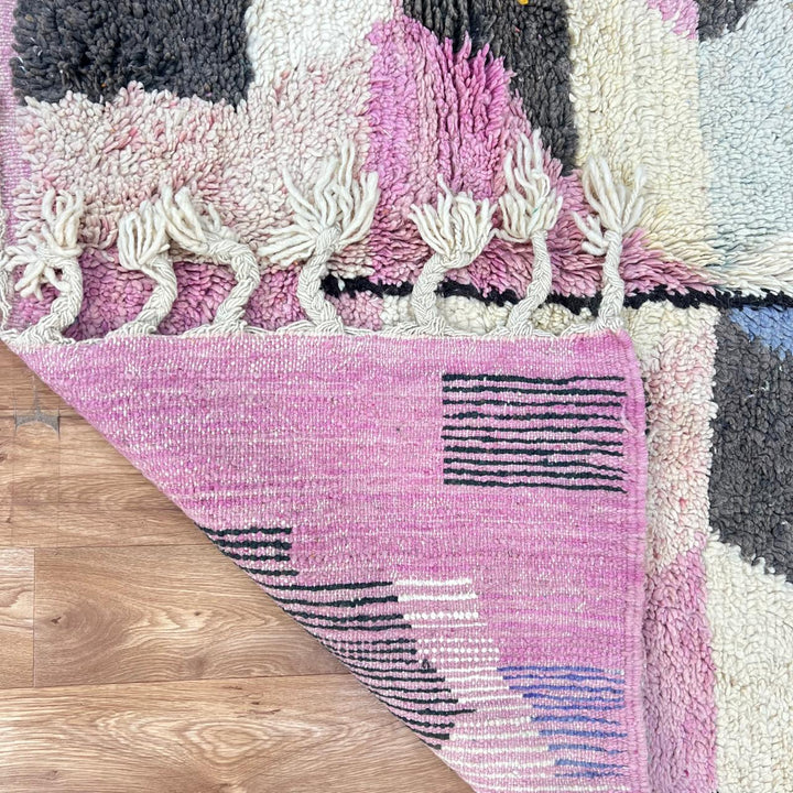 Vintage Moroccan wool rug 735 – handmade geometric pastel Berber carpet in pink, beige, and cream (247 × 156 cm / 8.10 × 5.11 ft).