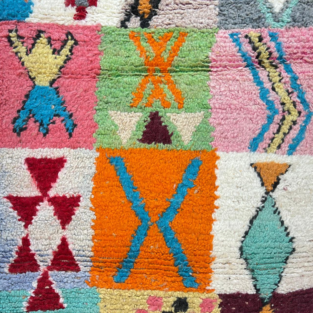 Vintage Moroccan wool rug 819 – colorful handmade Berber runner with geometric tribal motifs (286 × 81 cm / 9.38 × 2.65 ft).