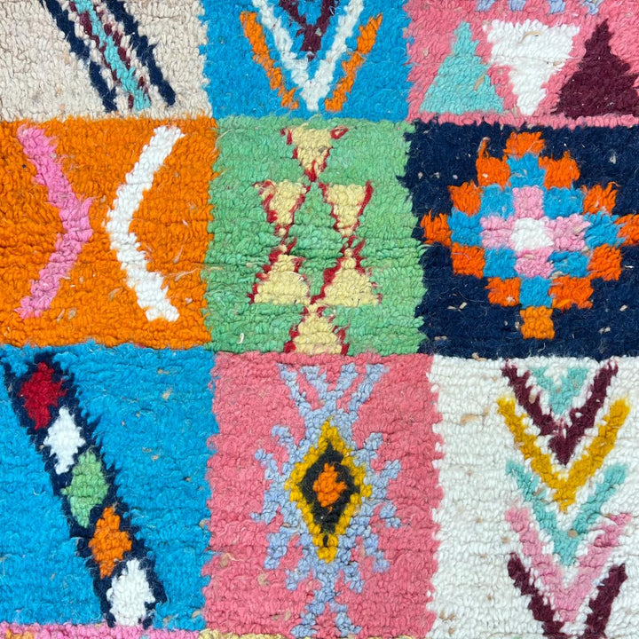 Vintage Moroccan wool rug 819 – colorful handmade Berber runner with geometric tribal motifs (286 × 81 cm / 9.38 × 2.65 ft).