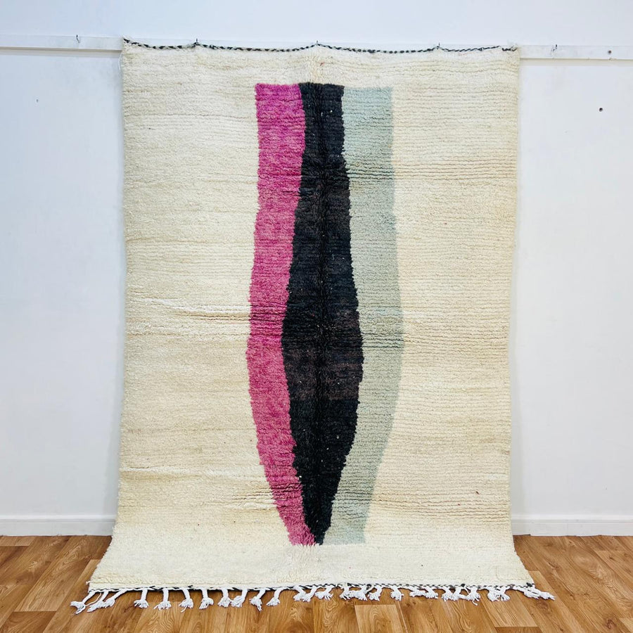 Vintage Moroccan wool rug 737 – handmade cream rug with pink, black, and grey center stripe, 230 × 160 cm (7.54 × 5.25 ft).