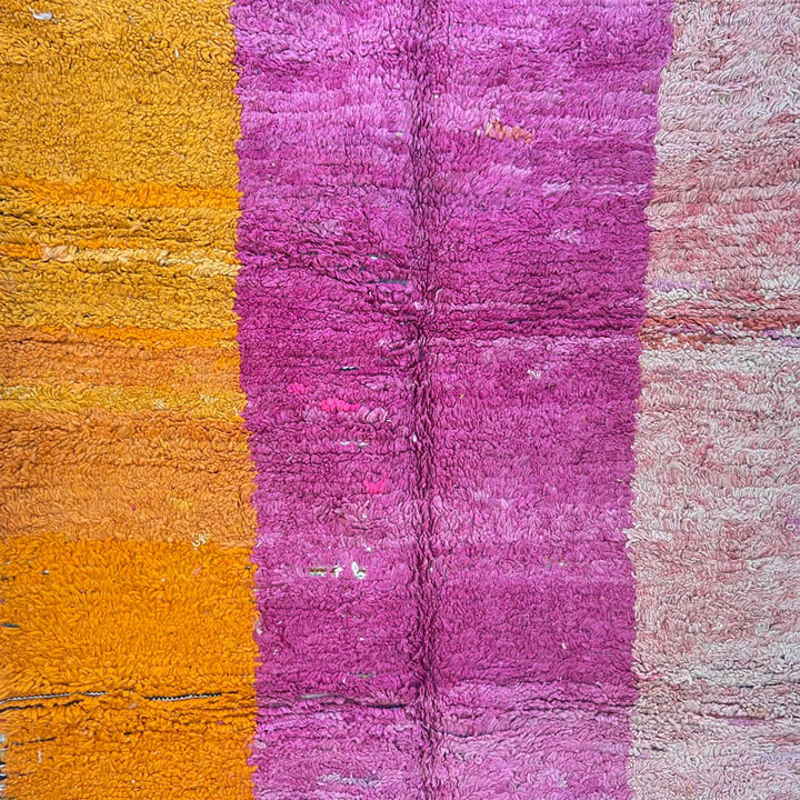 Vintage Moroccan Wool Rug 255 – handmade pink and orange color-block wool Berber rug (268 × 157 cm).