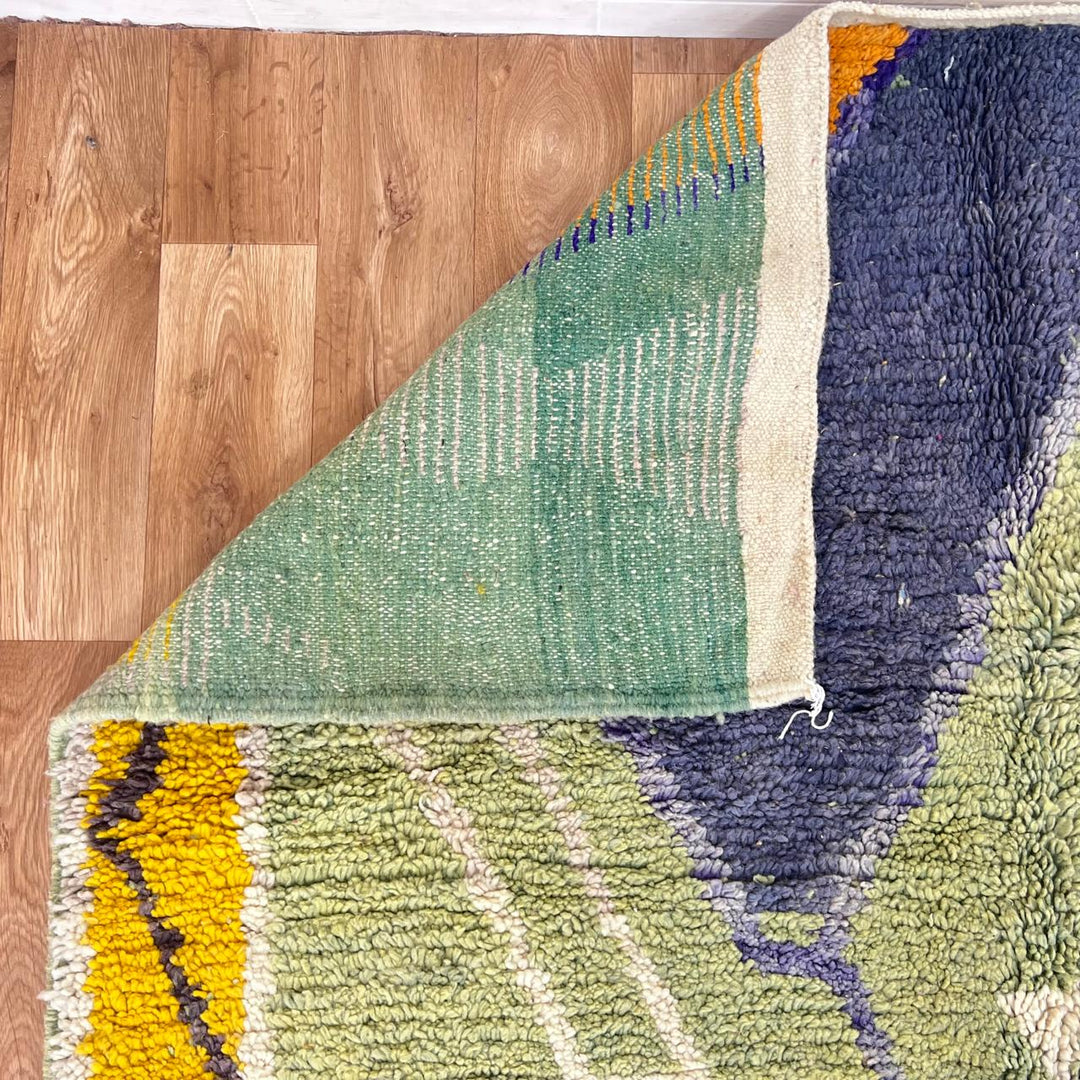 Vintage Moroccan Wool Rug 189 – handmade green and orange geometric tribal Moroccan rug (258 × 164 cm).