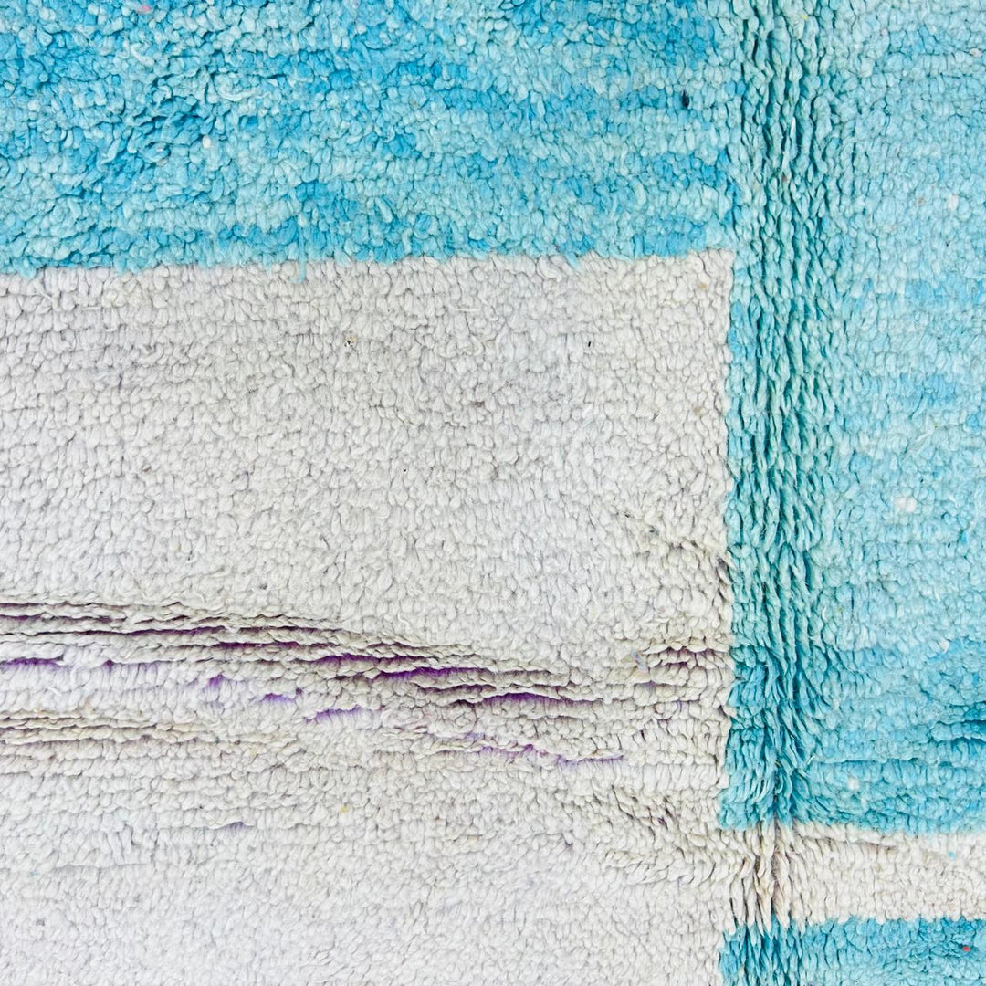 Vintage Moroccan wool rug 738 – handmade blue beige geometric Berber wool carpet 255 × 160 cm (8.36 × 5.25 ft).