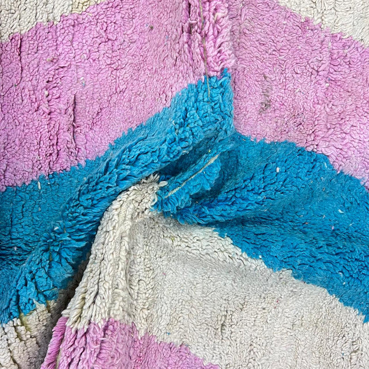 Vintage Moroccan wool rug 741 – handwoven Berber carpet with pastel pink, blue, and cream zigzag pattern, 253 × 159 cm (8.30 × 5.21 ft).