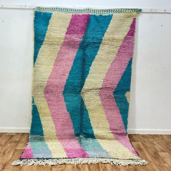 Vintage Moroccan wool rug 741 – handwoven Berber carpet with pastel pink, blue, and cream zigzag pattern, 253 × 159 cm (8.30 × 5.21 ft).