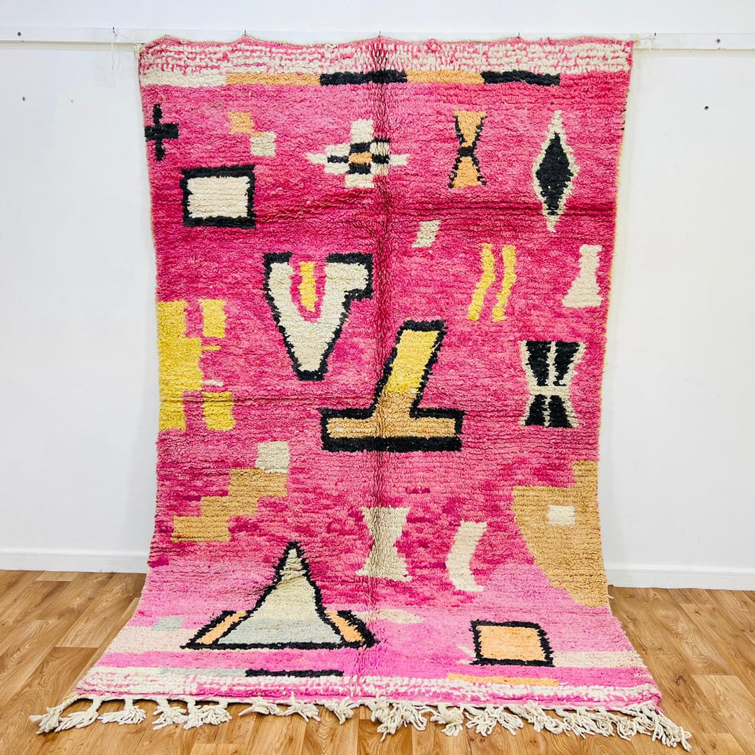 Pink Vintage Moroccan Wool Rug – Handmade Berber 679