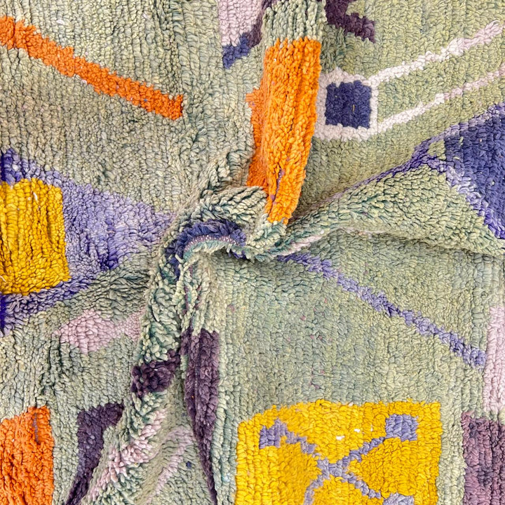 Vintage Moroccan Wool Rug 189 – handmade green and orange geometric tribal Moroccan rug (258 × 164 cm).