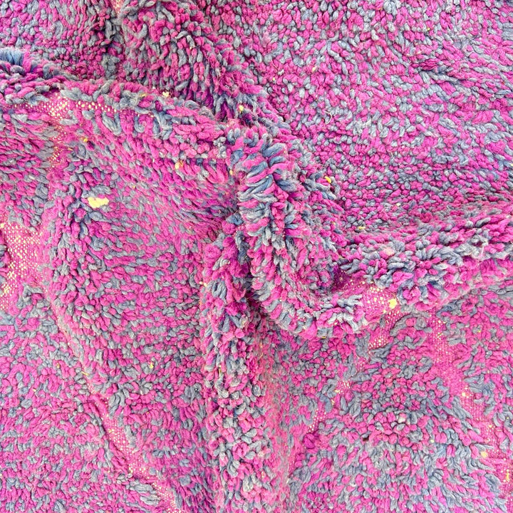 Vintage Moroccan wool rug 837 – handmade deep purple Berber carpet with diamond lattice pattern (313 × 206 cm / 10.27 × 6.75 ft).