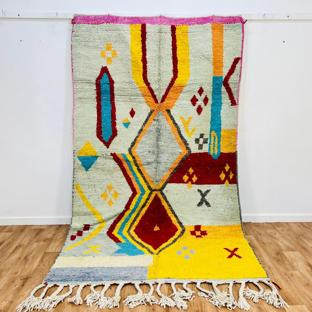 Vintage Moroccan wool rug 700 – handmade geometric red, yellow, and blue Berber carpet, 260 × 160 cm (8.53 × 5.25 ft).