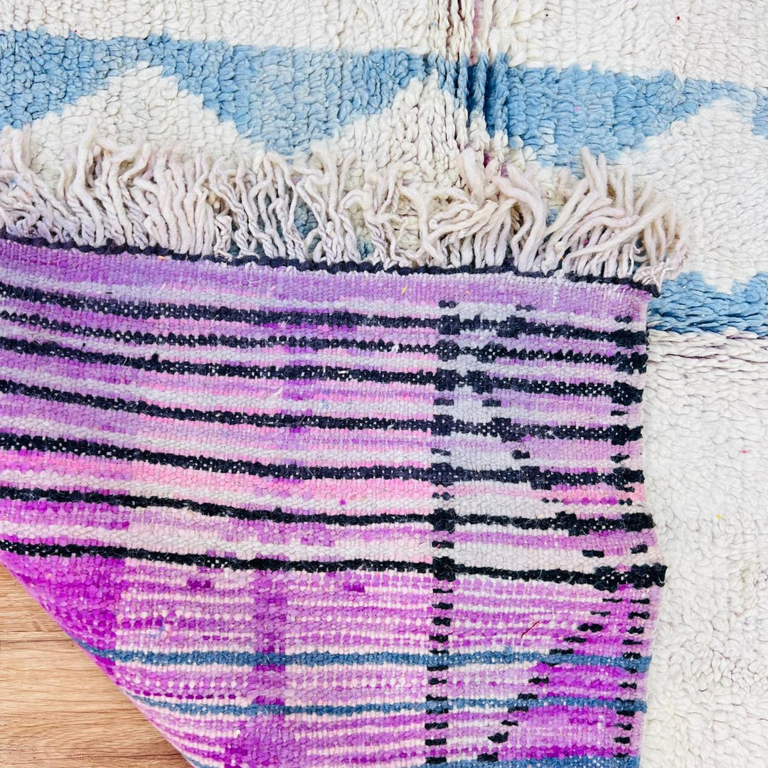 Vintage Moroccan Wool Rug – Minimal Abstract Berber Design 626
