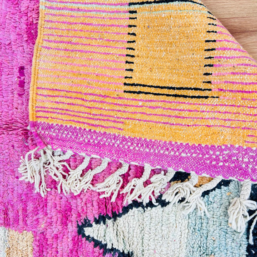 Pink Vintage Moroccan Wool Rug – Handmade Berber 679