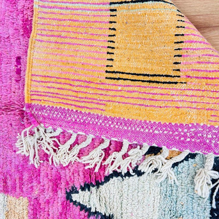 Pink Vintage Moroccan Wool Rug – Handmade Berber 679