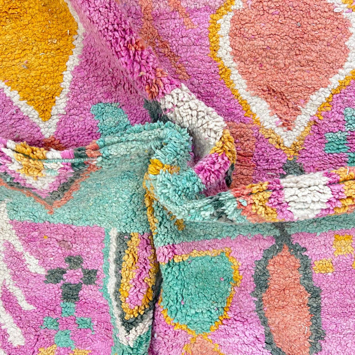 Vintage Moroccan wool rug 799 – colorful pink and green geometric handmade Berber carpet (273 × 167 cm / 8.96 × 5.47 ft).