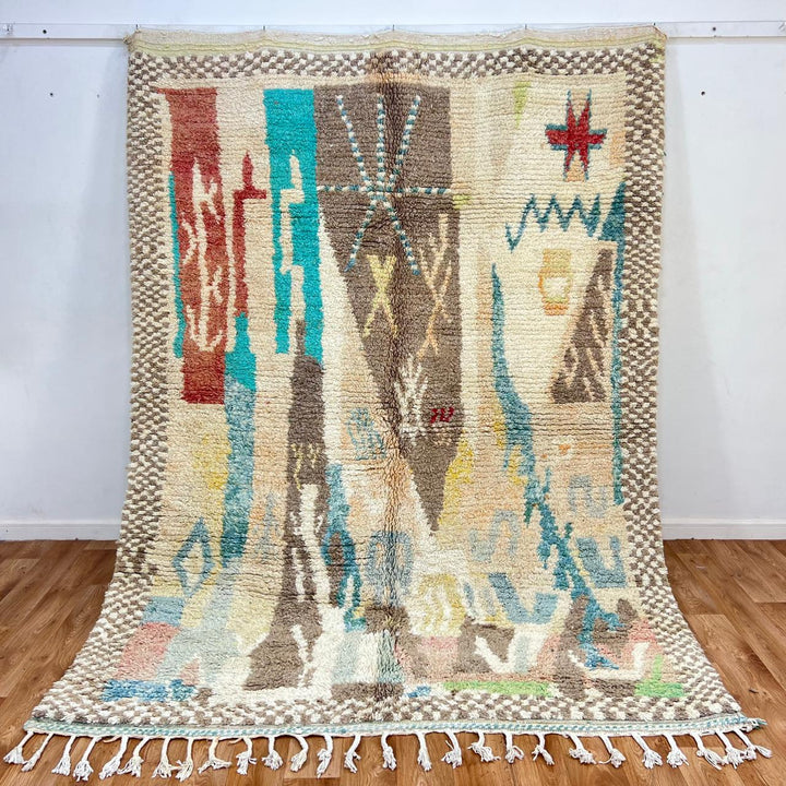 Vintage Moroccan wool rug 915 – handmade beige and turquoise Berber carpet with geometric tribal motifs (271 × 196 cm / 8.89 × 6.43 ft).