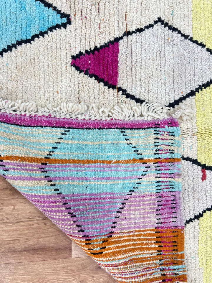 Vintage Moroccan Wool Rug – Handmade Berber 697