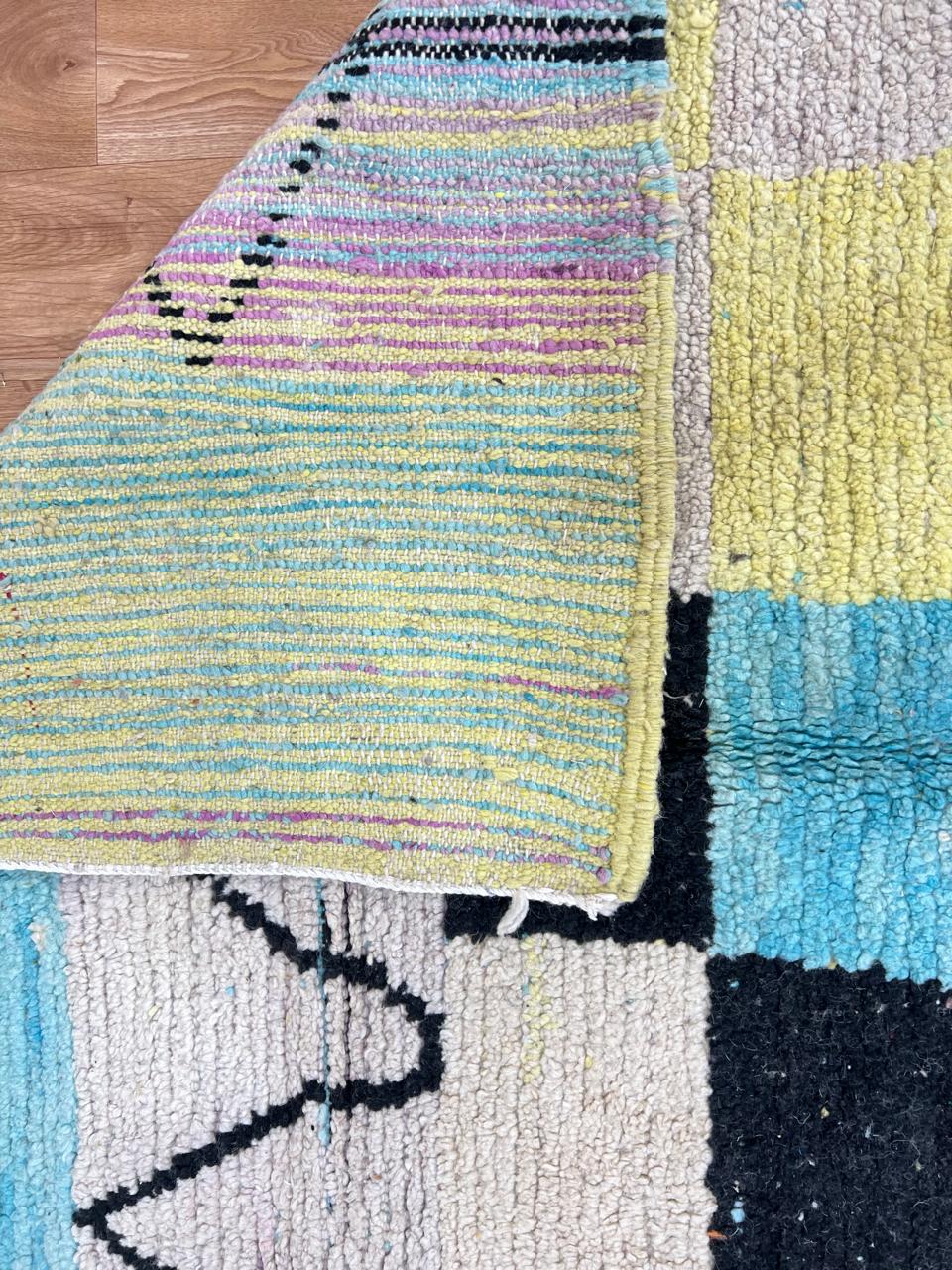 Vintage Moroccan Wool Rug – Handmade Berber 697